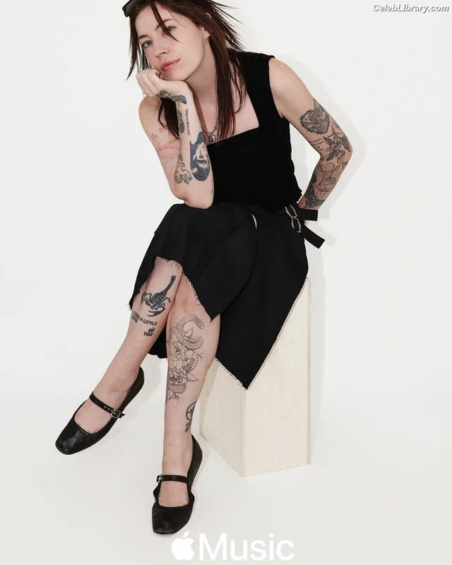 Bishop Briggs photo 2 of 53