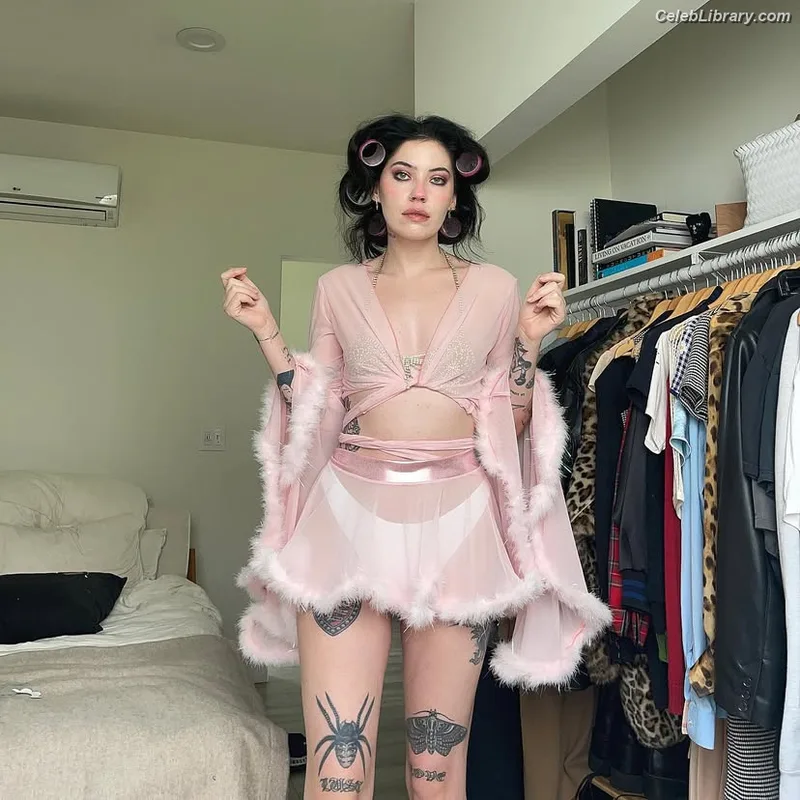 Bishop Briggs photo 21 of 53