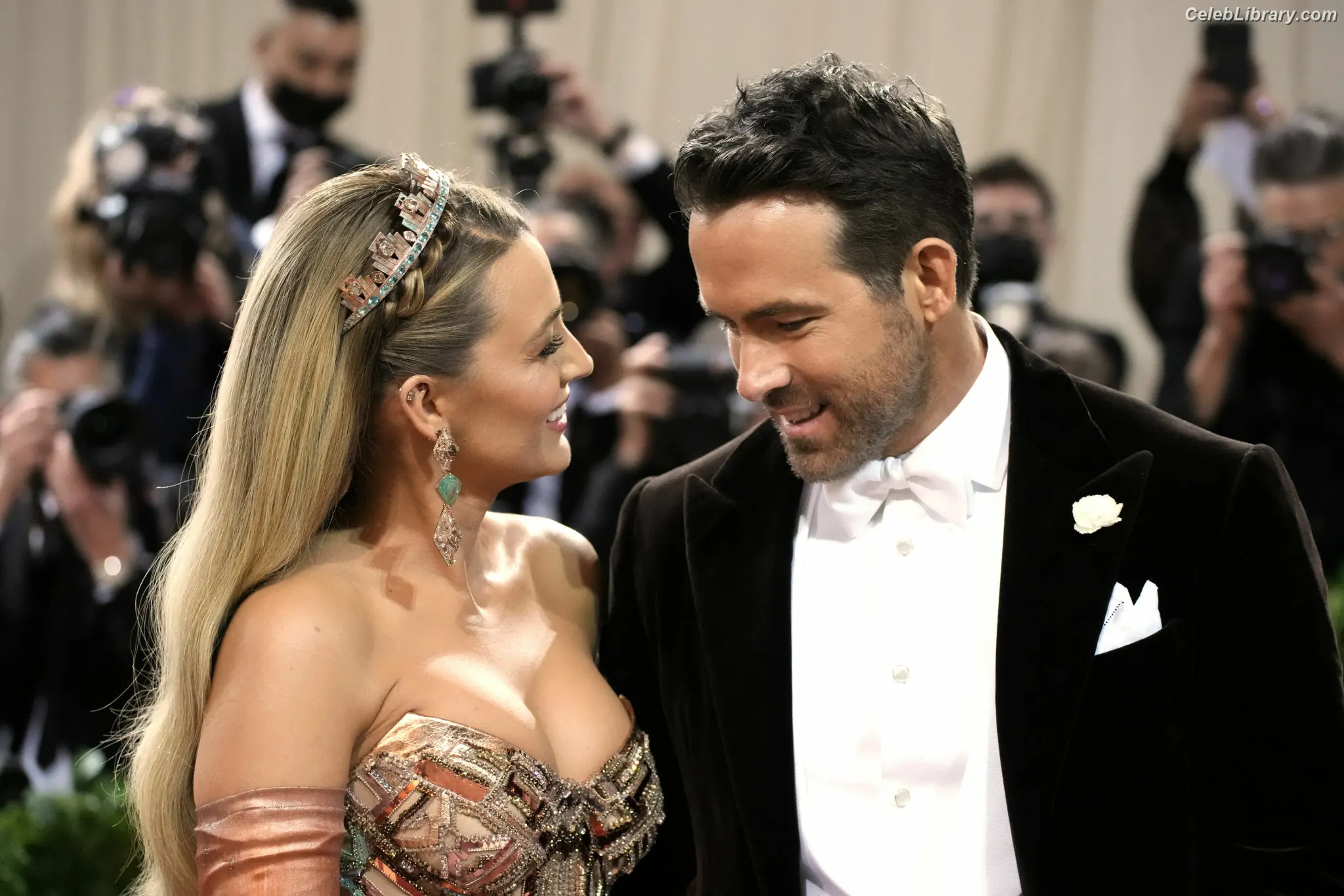 Blake Lively photo 1 of 960