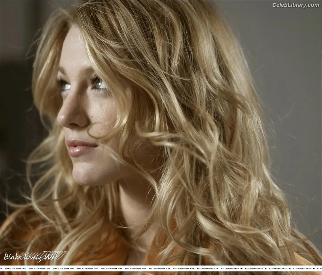 Blake Lively photo 1 of 960