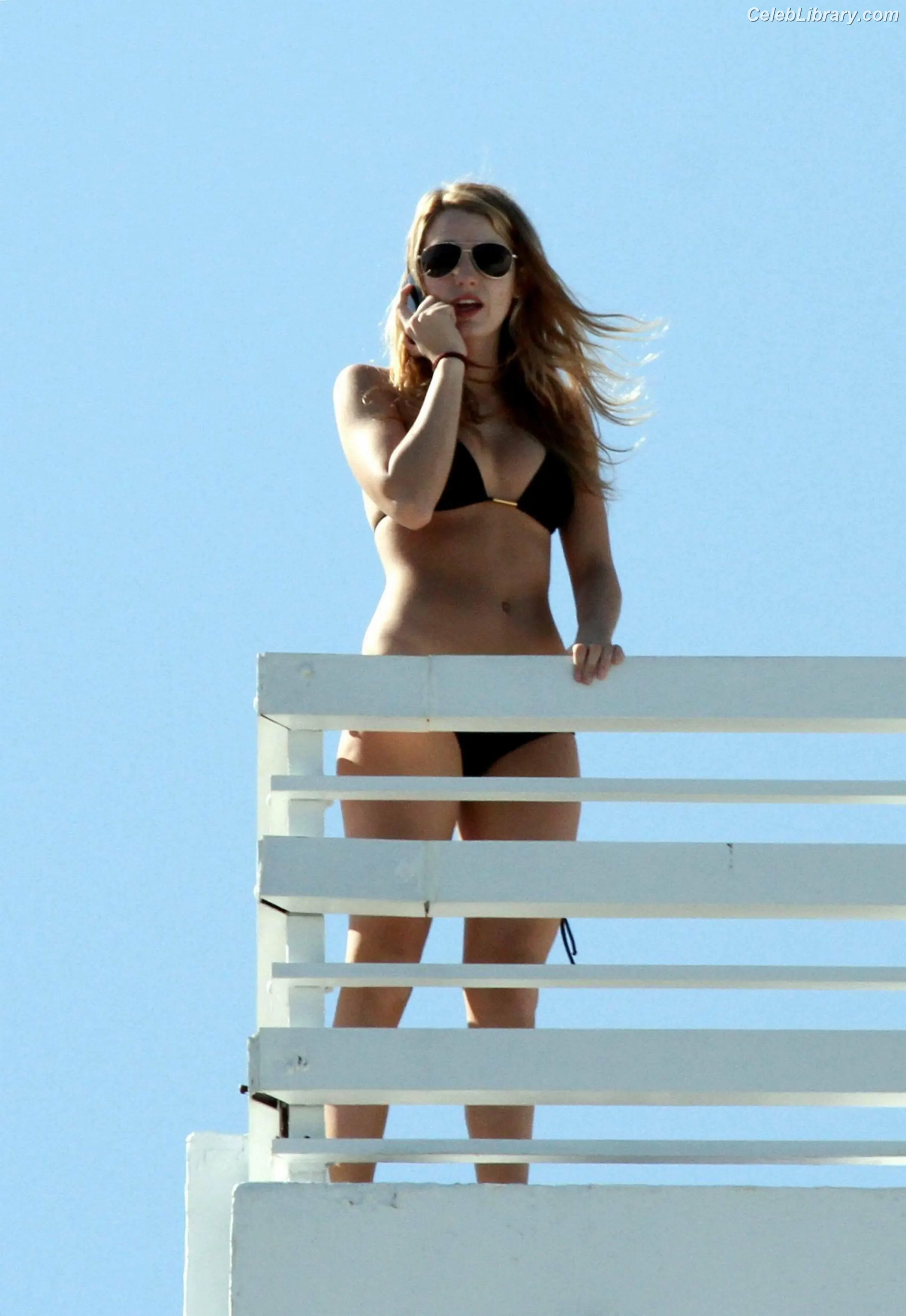 Blake Lively photo 16 of 960