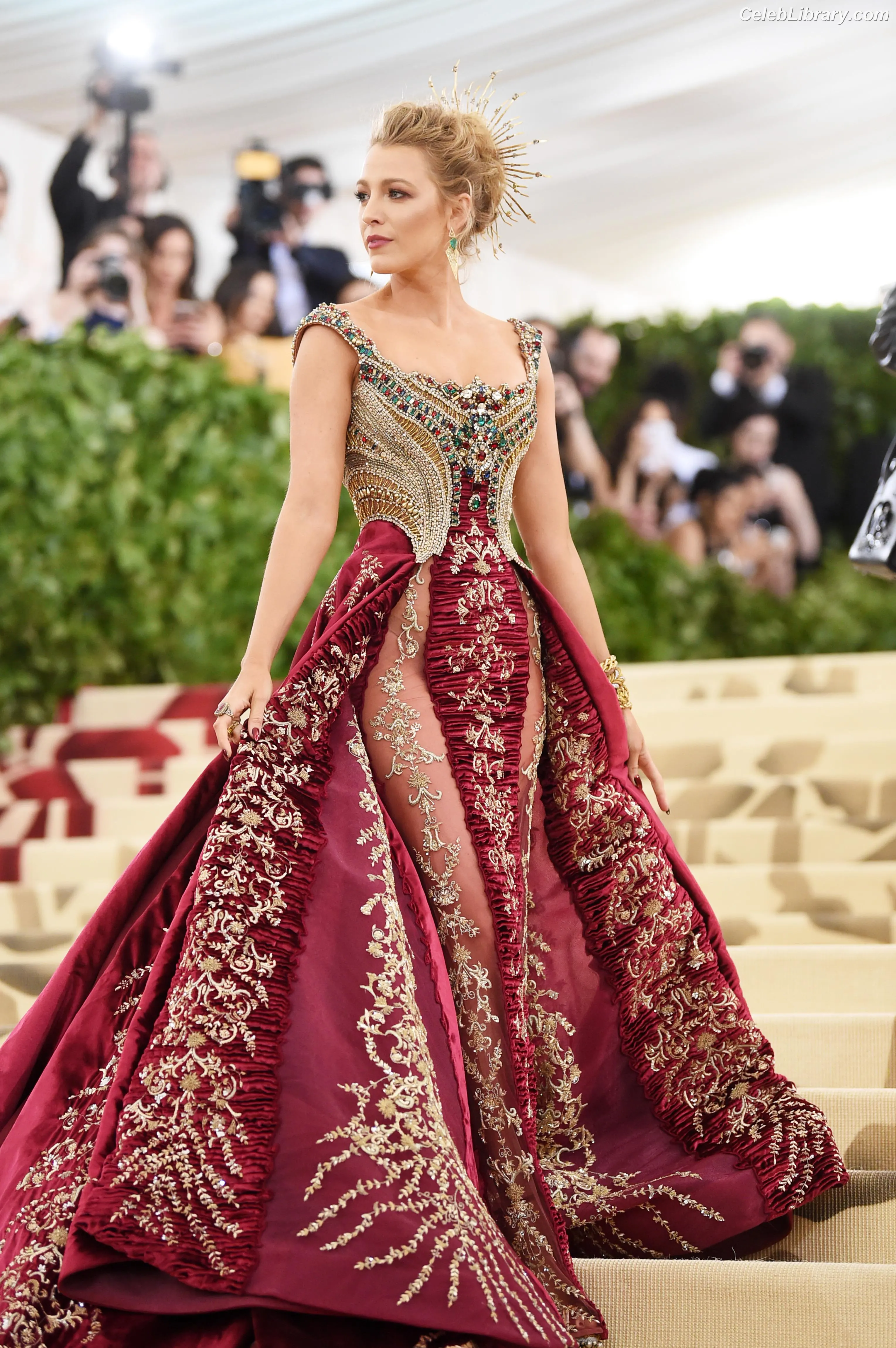 Blake Lively photo 17 of 960