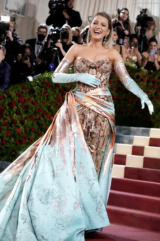 Blake Lively photo 22 of 964