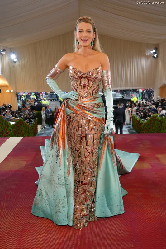 Blake Lively photo 23 of 964