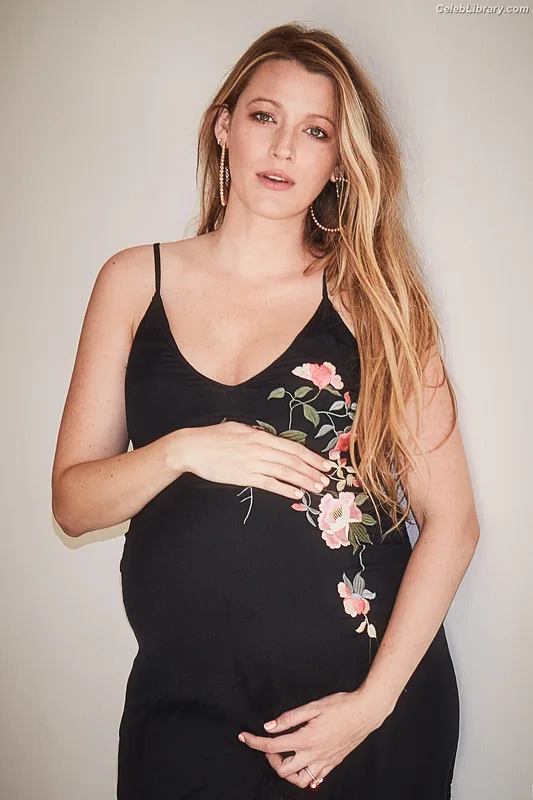 Blake Lively photo 24 of 964