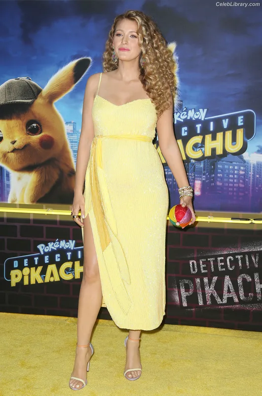 Blake Lively photo 1 of 964