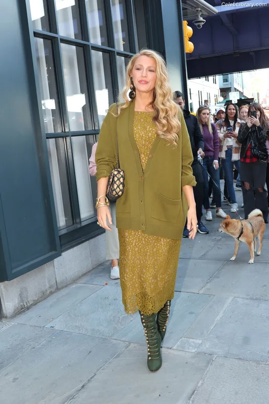 Blake Lively photo 8 of 964