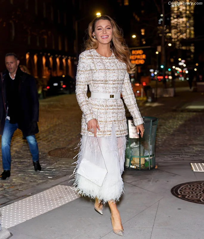 Blake Lively photo 16 of 964