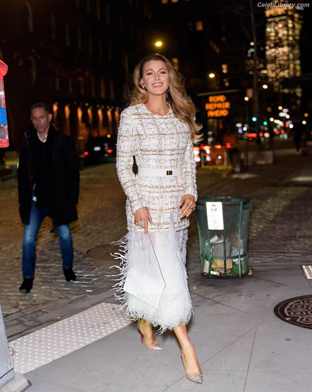 Blake Lively photo 18 of 964