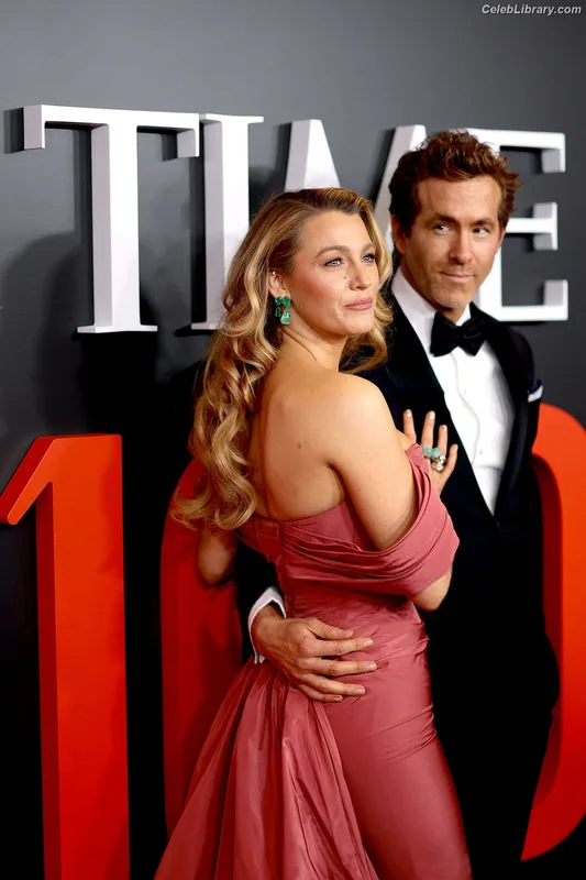 Blake Lively photo 13 of 964