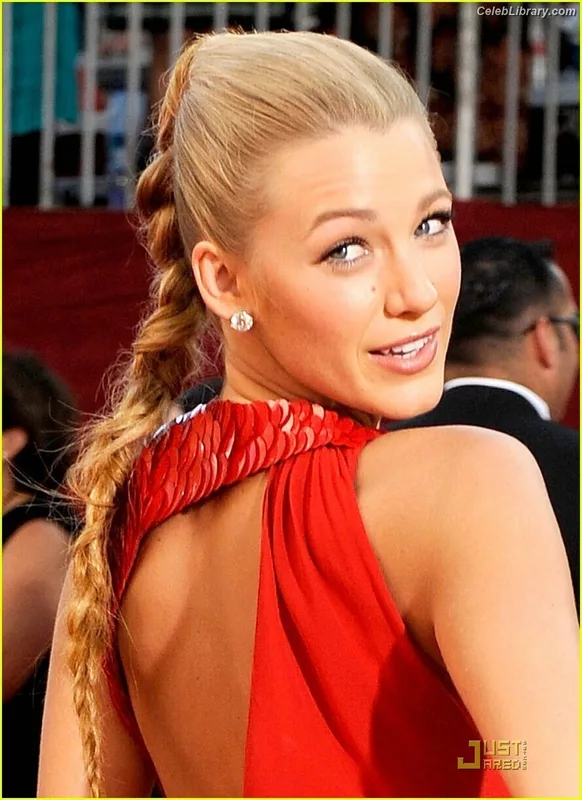 Blake Lively photo 13 of 964