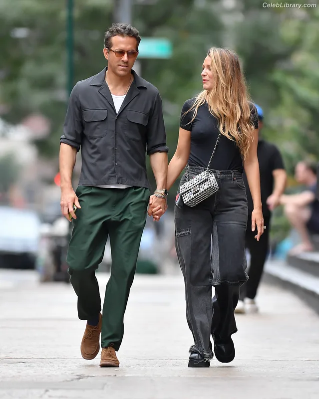 Blake Lively photo 22 of 964