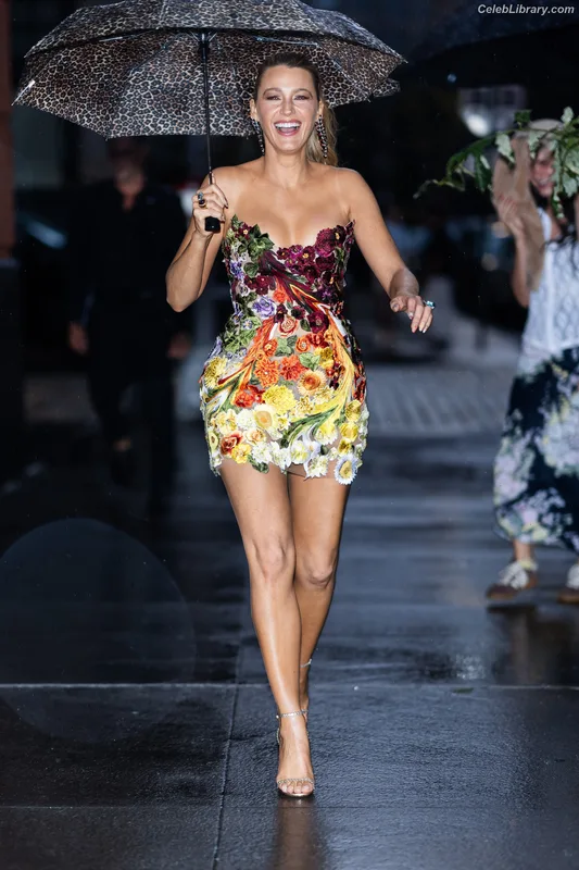 Blake Lively photo 13 of 964