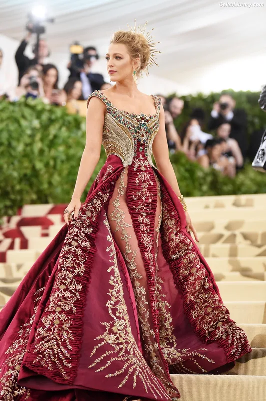 Blake Lively photo 20 of 964