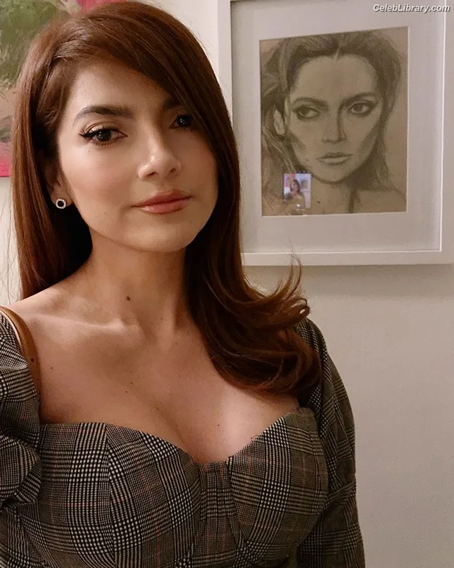 Blanca Blanco photo 6 of 300