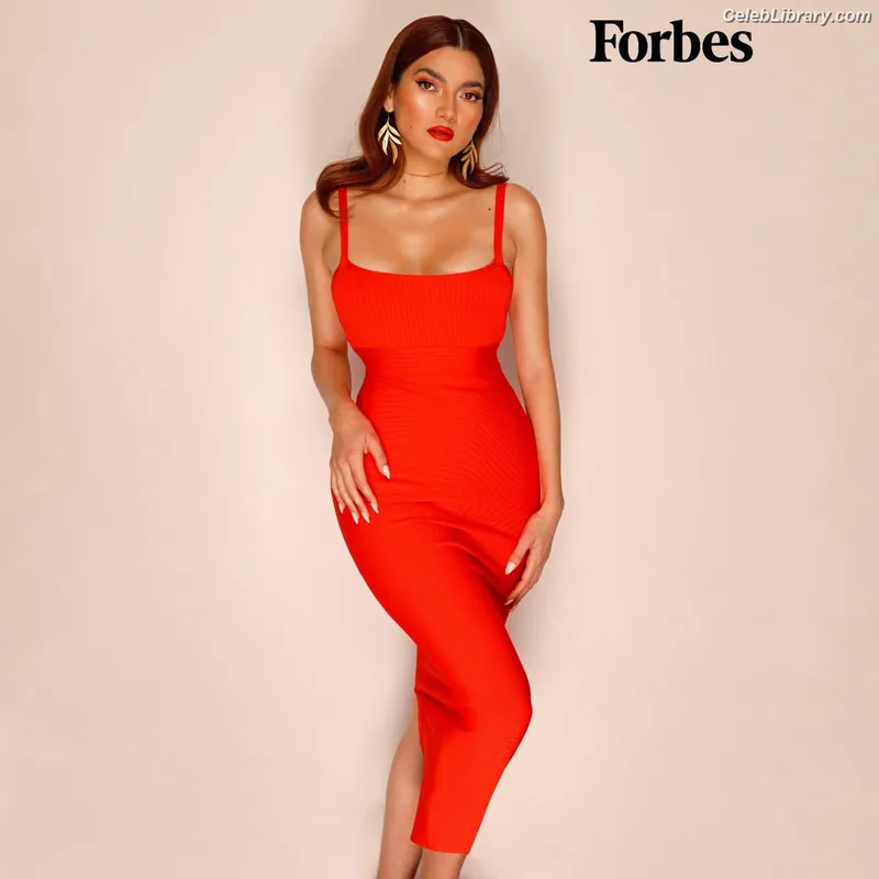 Blanca Blanco photo 4 of 300