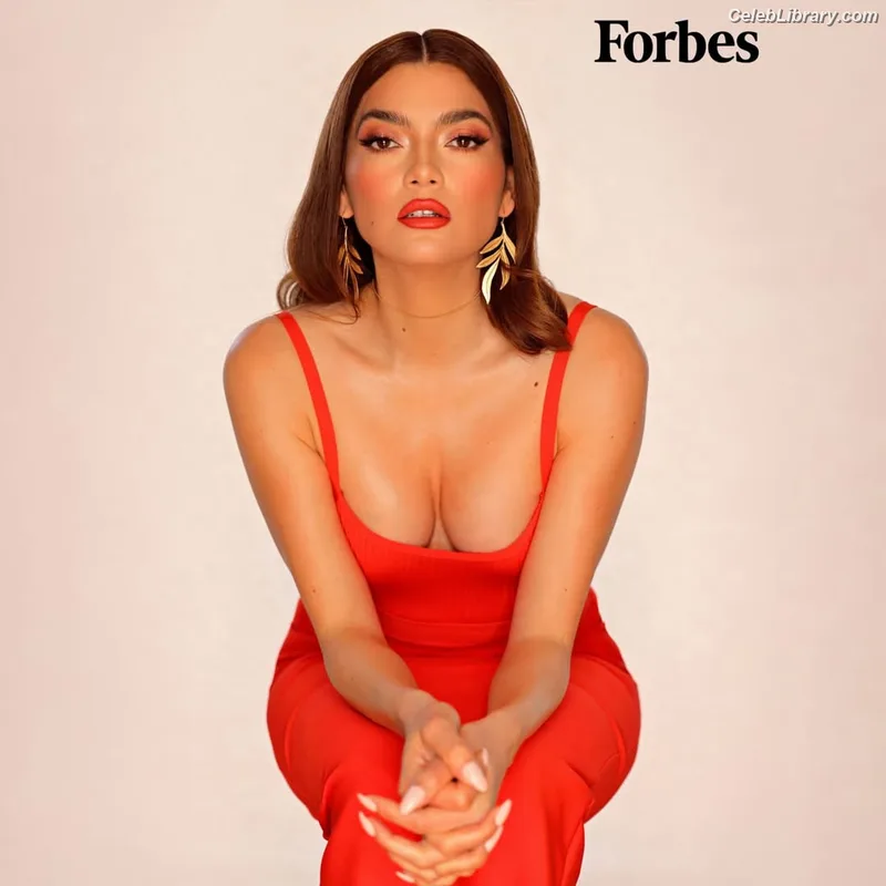 Blanca Blanco photo 8 of 300
