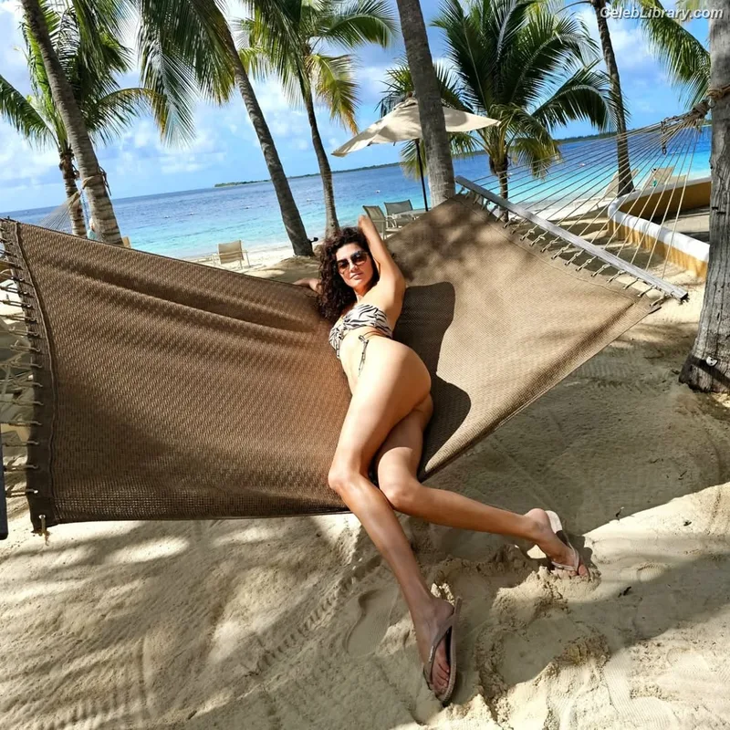 Blanca Blanco photo 17 of 300
