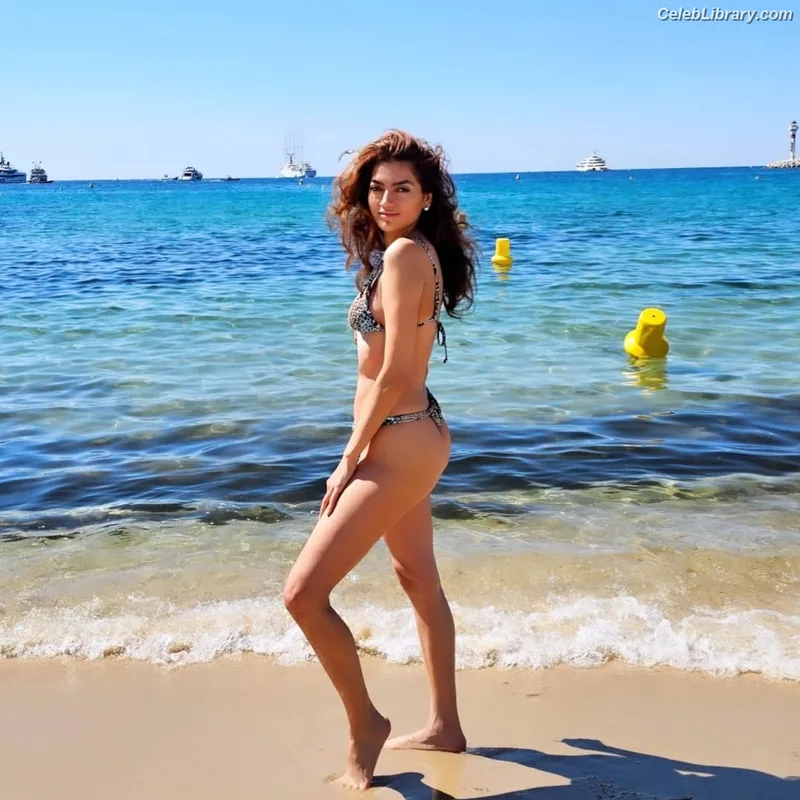 Blanca Blanco photo 11 of 300