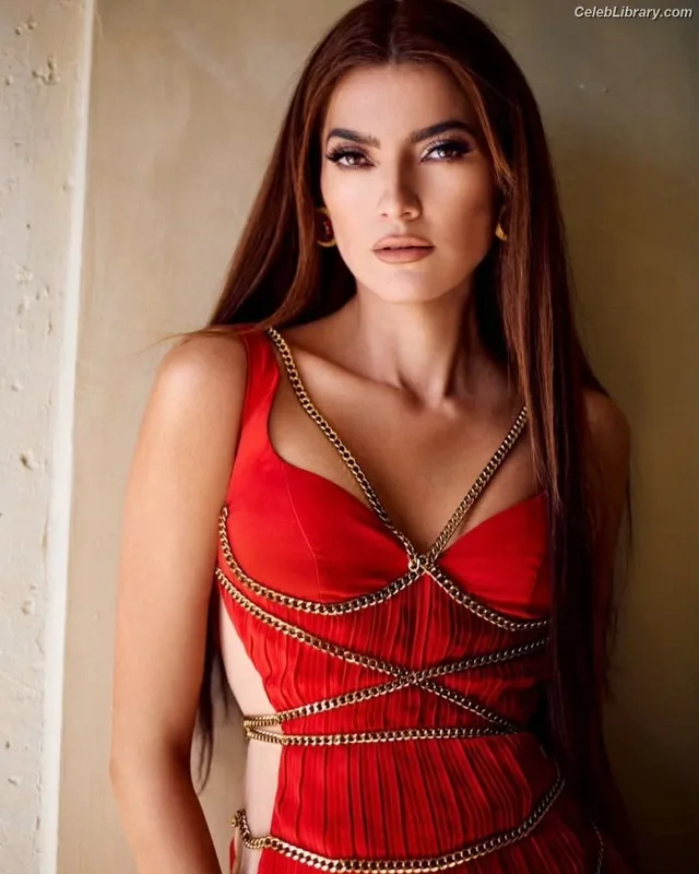 Blanca Blanco photo 16 of 300