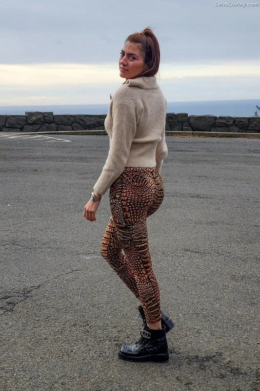 Blanca Blanco photo 8 of 300