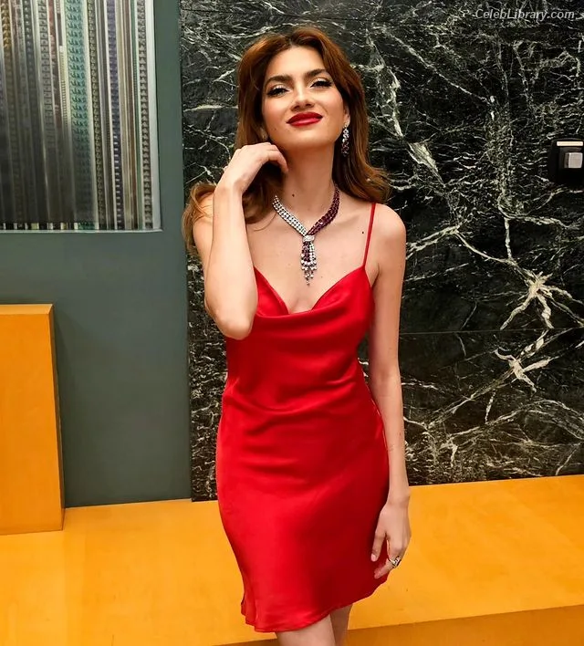 Blanca Blanco photo 5 of 300