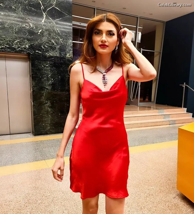 Blanca Blanco photo 6 of 300