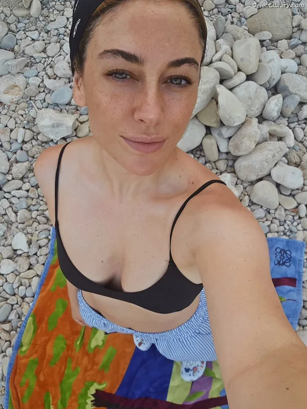 Blanca Suárez photo 1 of 29