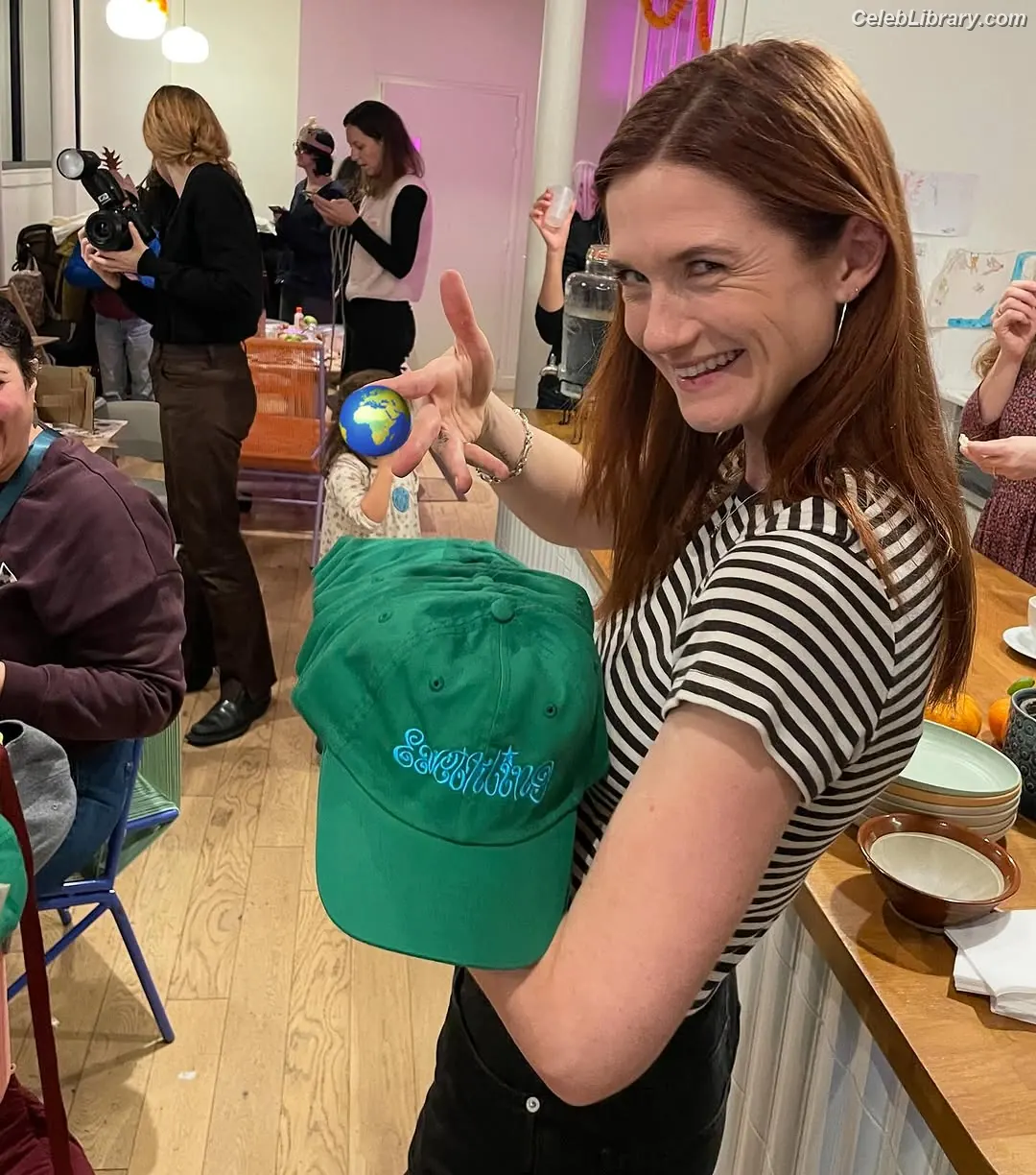Bonnie Wright photo 21 of 422