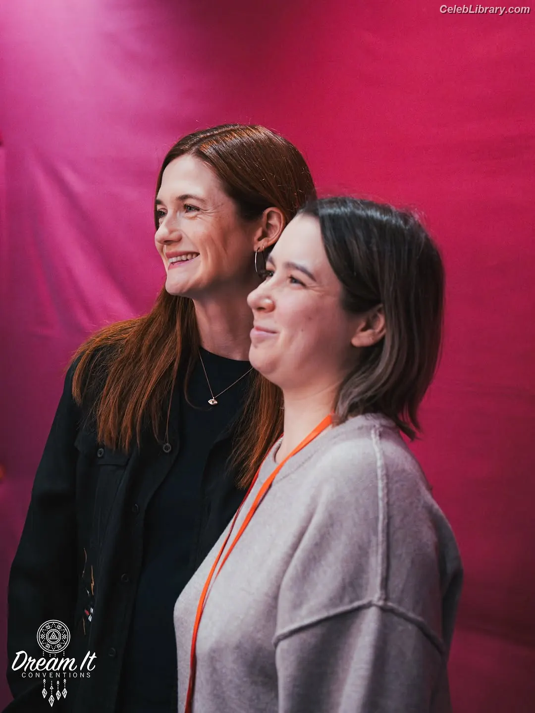 Bonnie Wright photo 24 of 422
