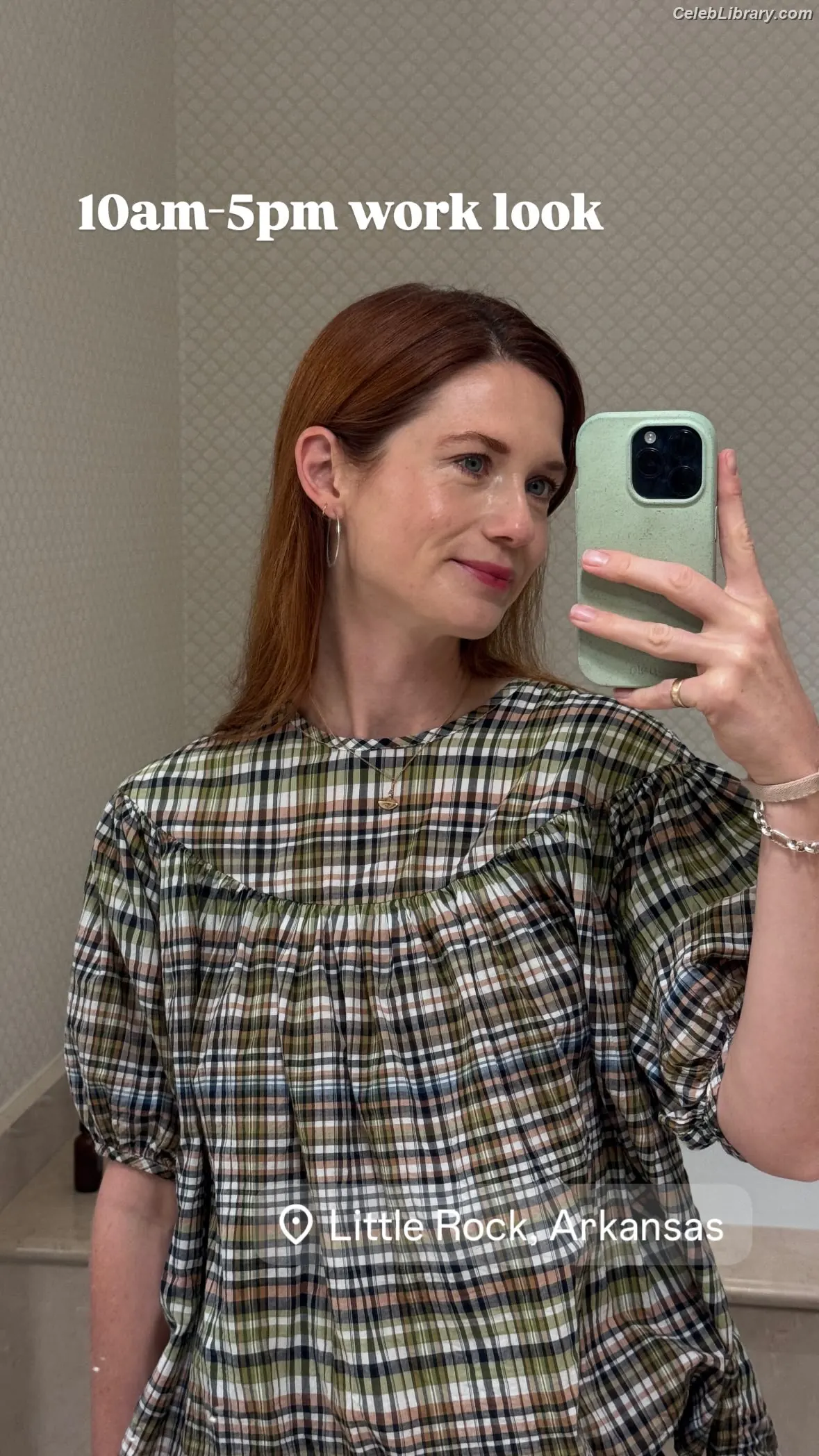 Bonnie Wright photo 24 of 422