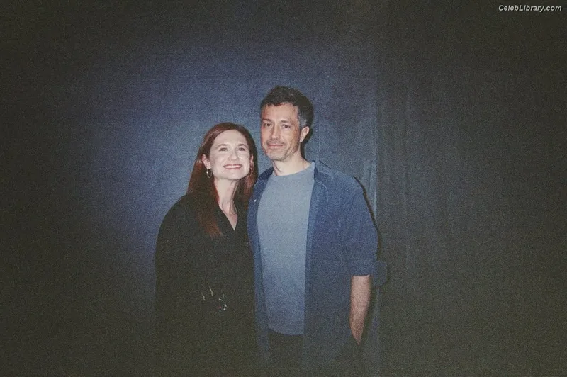Bonnie Wright photo 22 of 423