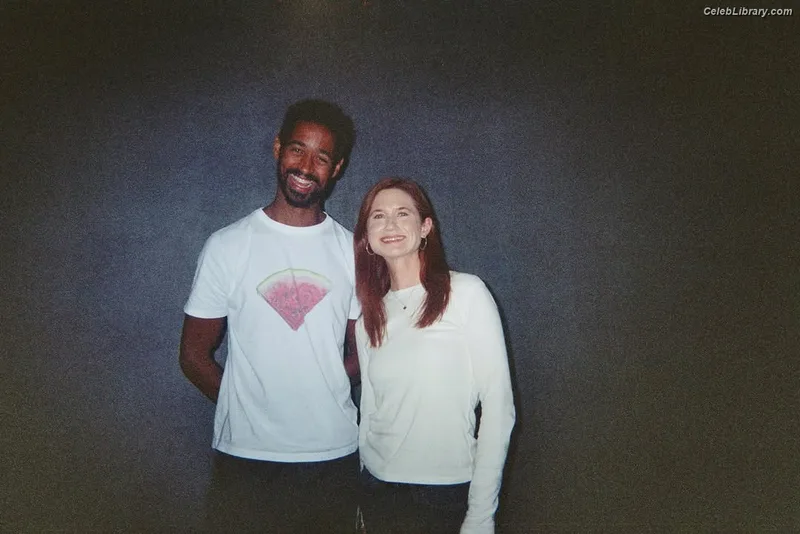 Bonnie Wright photo 2 of 423