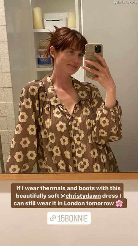 Bonnie Wright photo 16 of 423