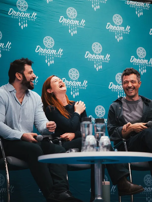 Bonnie Wright photo 20 of 423