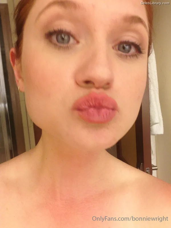 Bonnie Wright photo 11 of 423