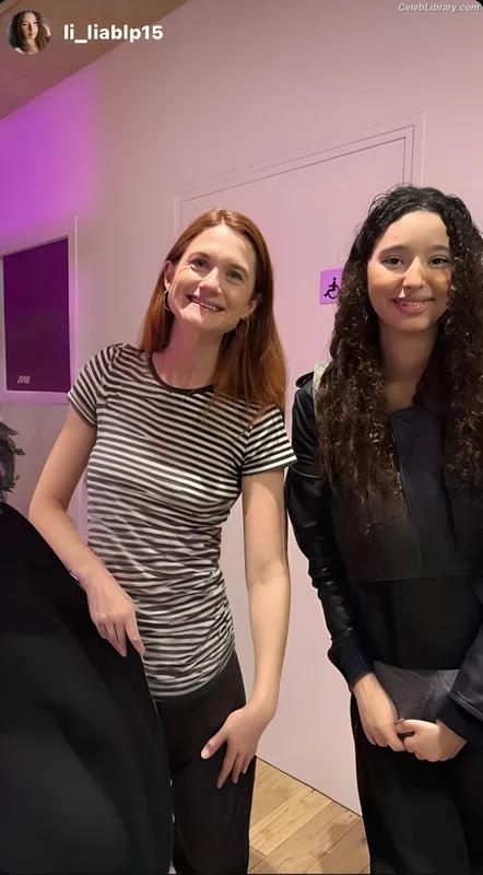 Bonnie Wright photo 9 of 423
