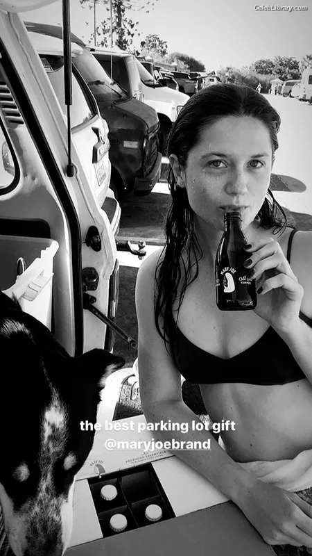 Bonnie Wright photo 7 of 423