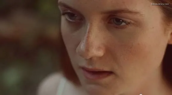 Bonnie Wright photo 23 of 423