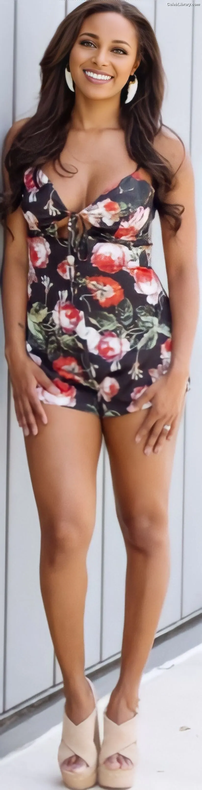 Brandi Rhodes photo 8 of 516