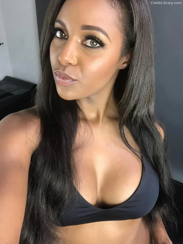 Brandi Rhodes photo 2 of 517