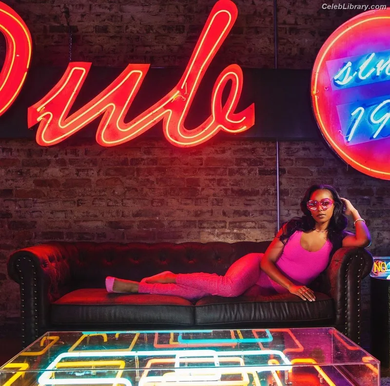 Brandi Rhodes photo 6 of 517