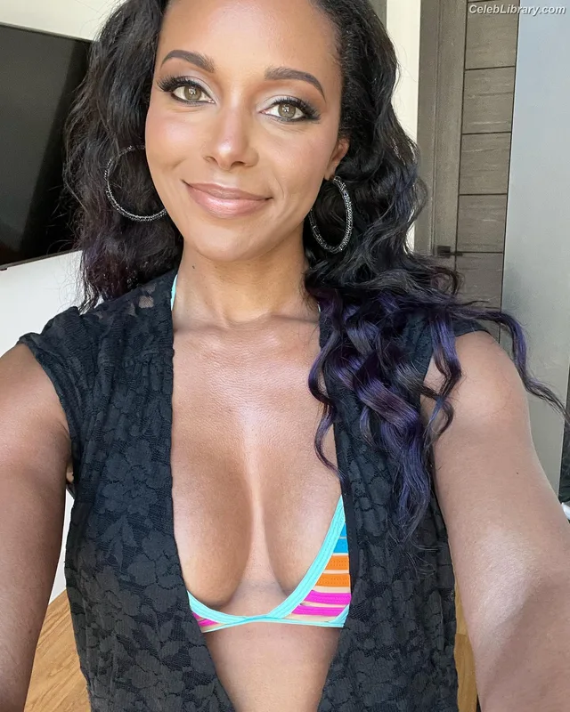 Brandi Rhodes photo 6 of 517