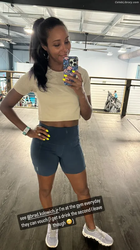 Brandi Rhodes photo 11 of 517