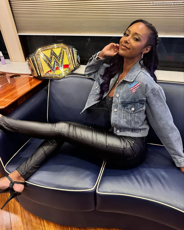 Brandi Rhodes photo 22 of 517