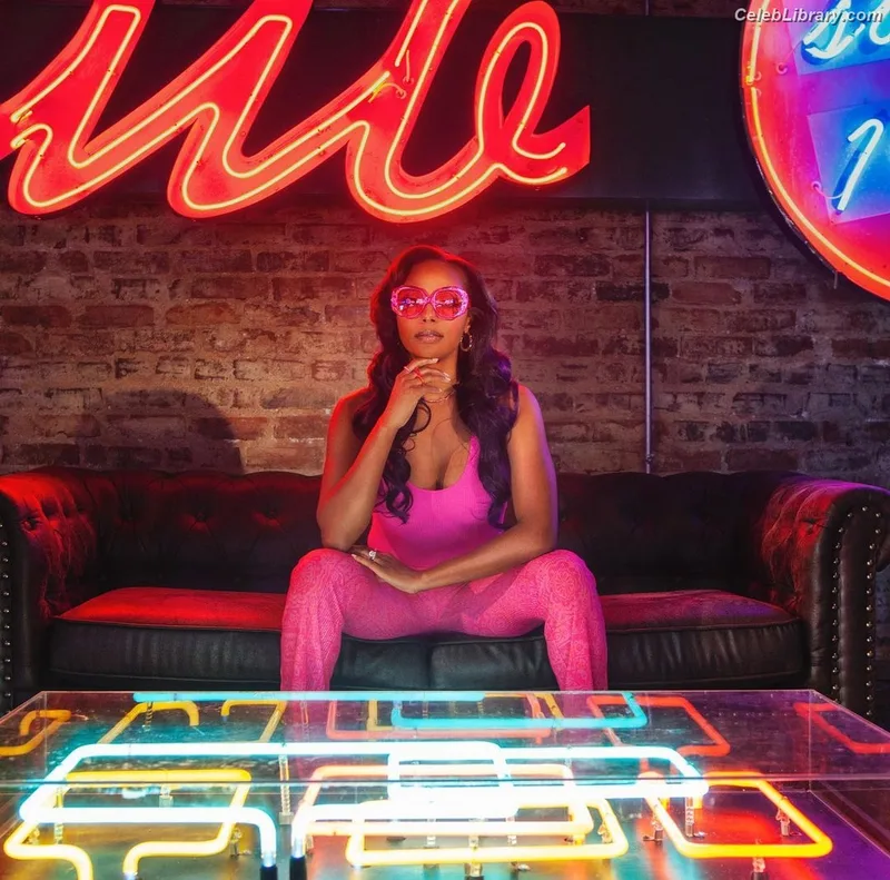 Brandi Rhodes photo 7 of 517