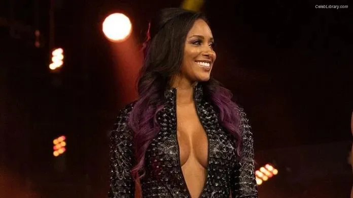 Brandi Rhodes photo 14 of 517