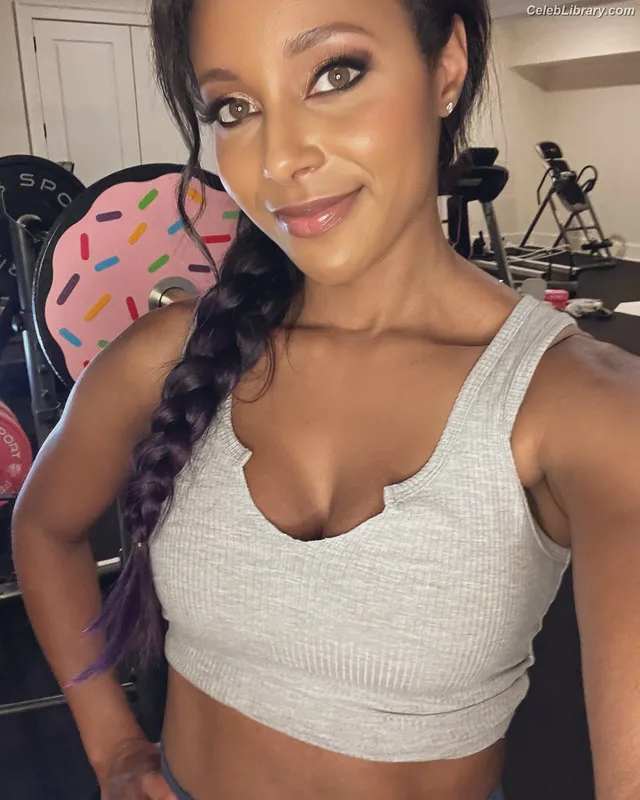 Brandi Rhodes photo 13 of 517