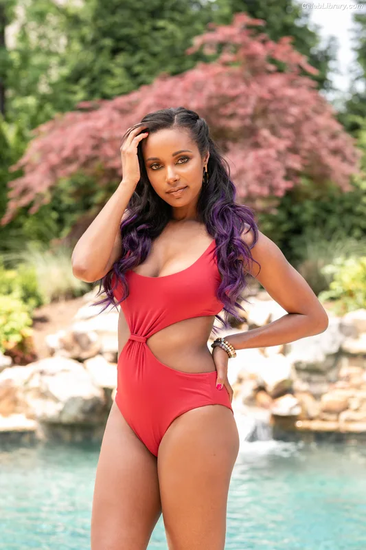 Brandi Rhodes photo 20 of 517