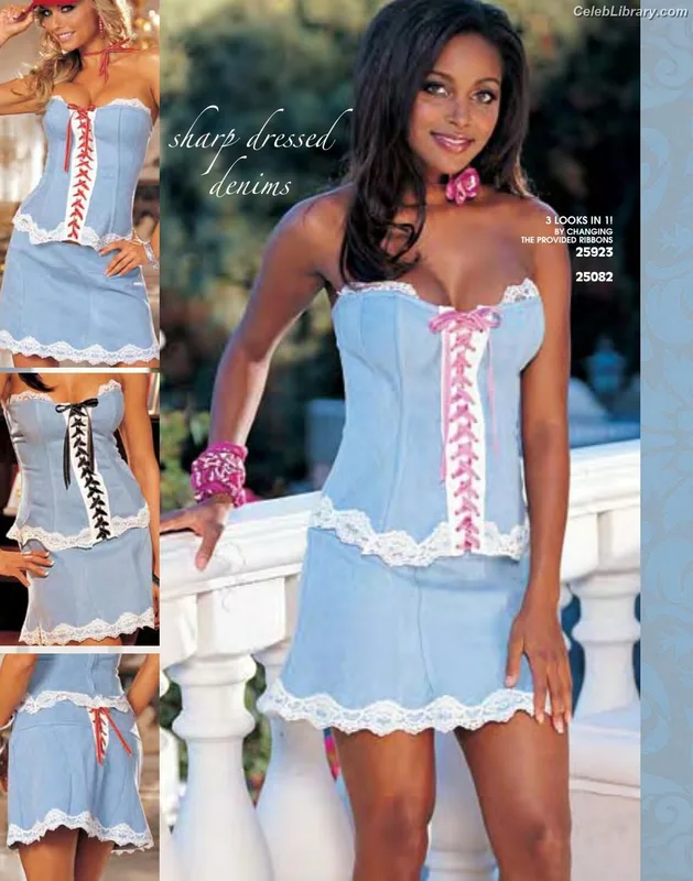 Brandi Rhodes photo 23 of 517